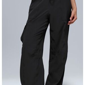 ALO Yoga Black megastar cargo Pants